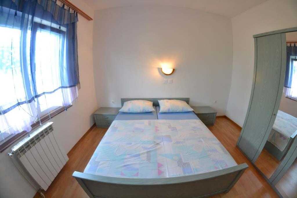 Apartments Jasna And Mirko Lopar Bagian luar foto